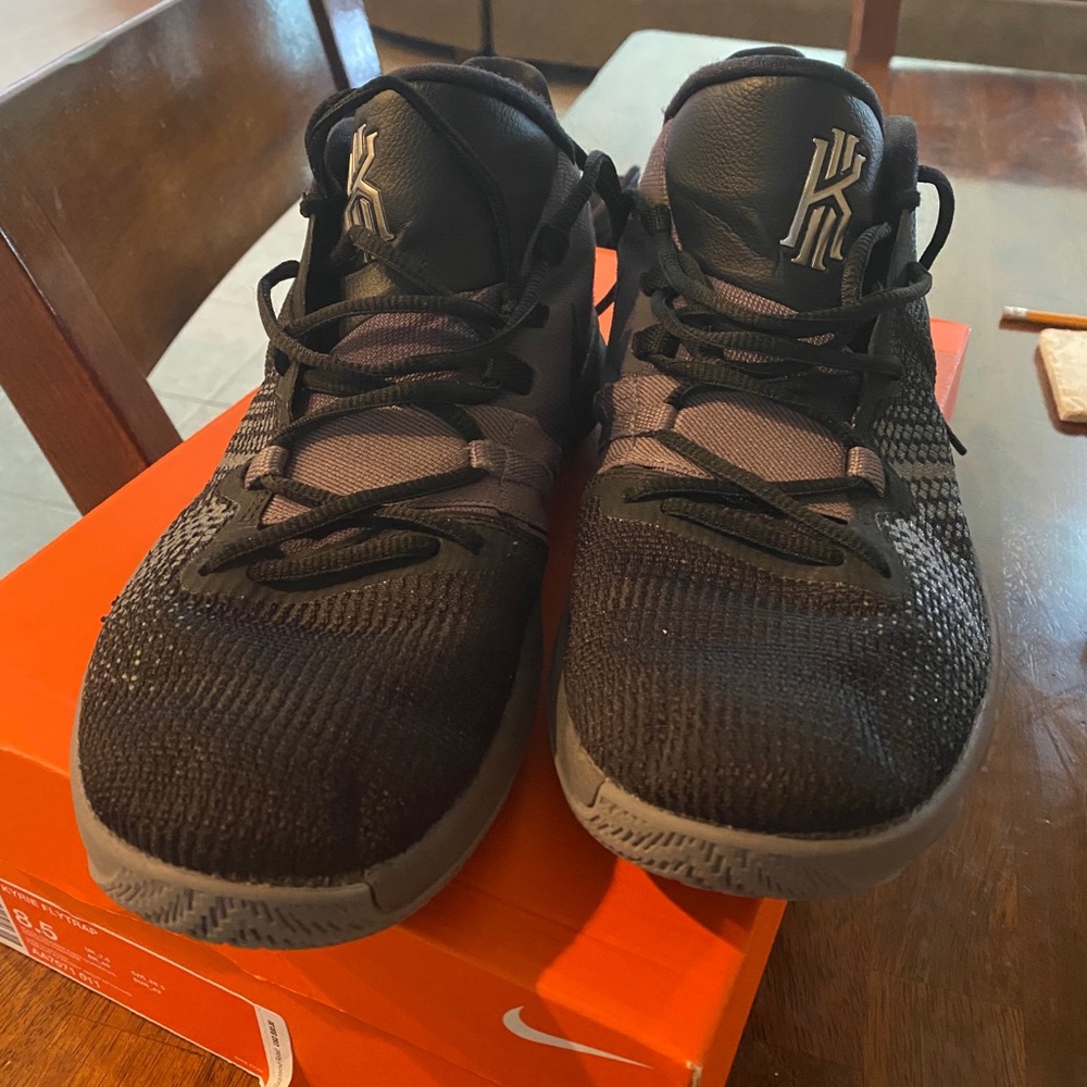 Shoes - Picture 3 of 4